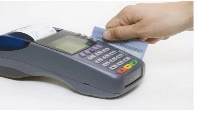 Σας αφορά: Λήγει η προθεσμία για τη δήλωση επαγγελματικού λογαριασμού – Έρχεται πρόστιμο 1.000 ευρώ